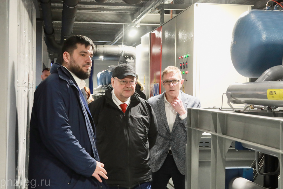 Пензенский губернатор посетил новый компрессорный цех молочного комбината