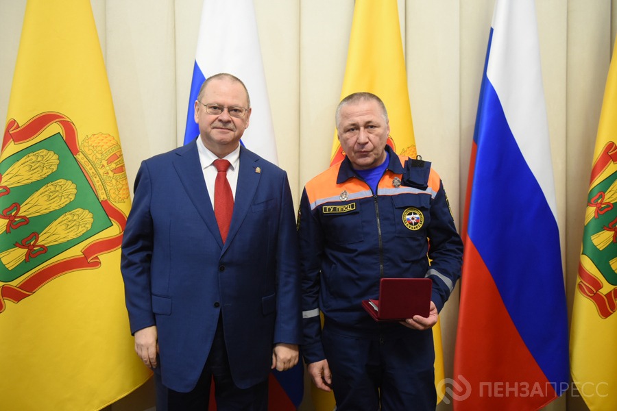 Губернатор Олег Мельниченко вручил государственные и региональные награды жителям Пензенской области