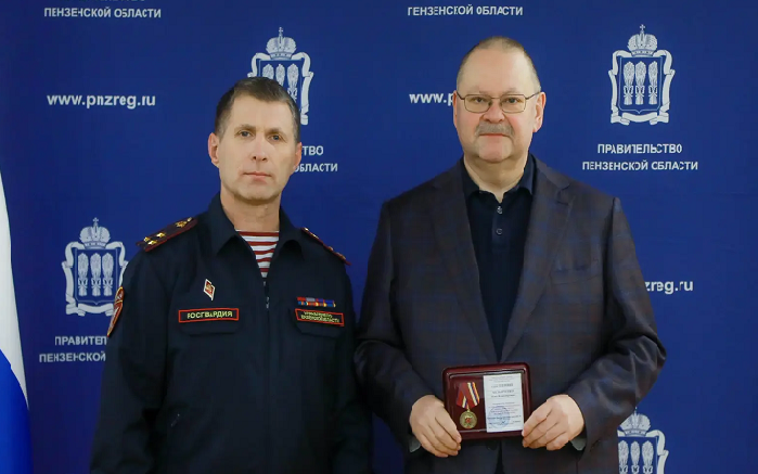 Губернатор Олег Мельниченко награжден медалью Приволжского ордена Жукова округа Росгвардии