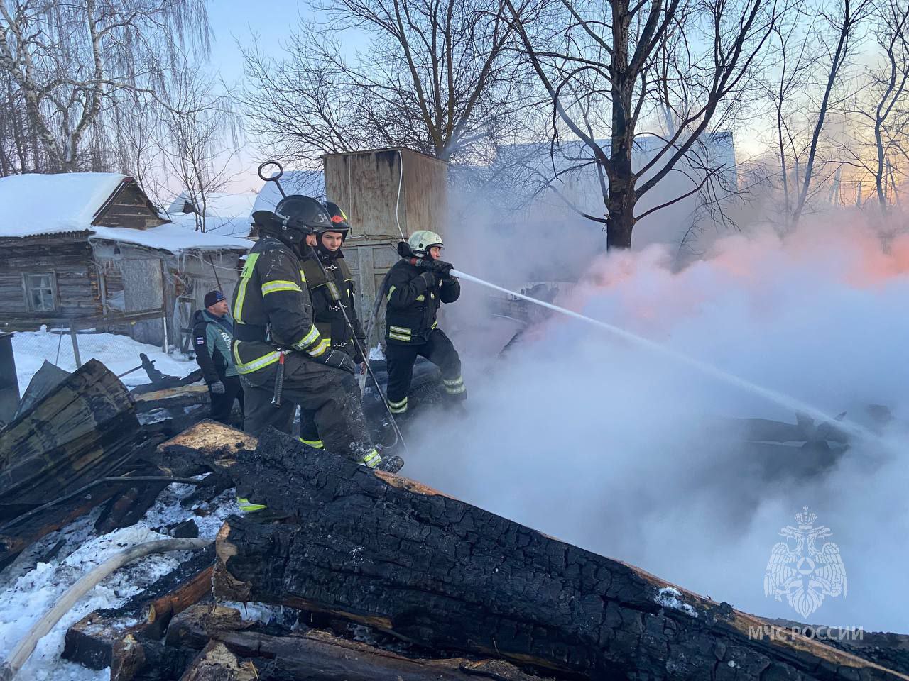 На станции Рамзай в пожаре погибли два человека