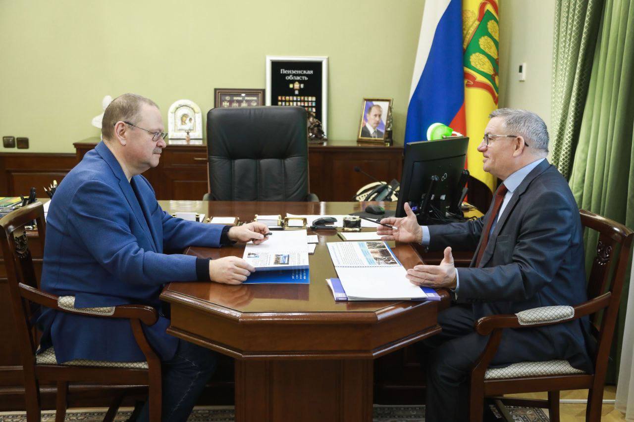 Губернатор Олег Мельниченко предложил Владимиру Подобеду остаться на посту председателя ТПП