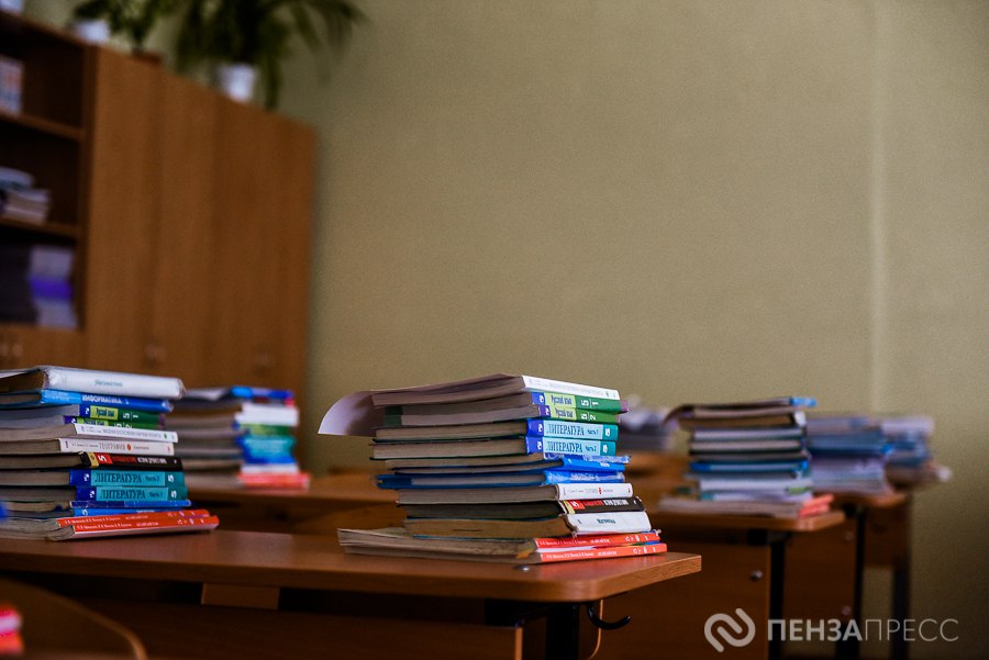 Пензенцам напомнили об освобождении школьников от занятий при сильных морозах