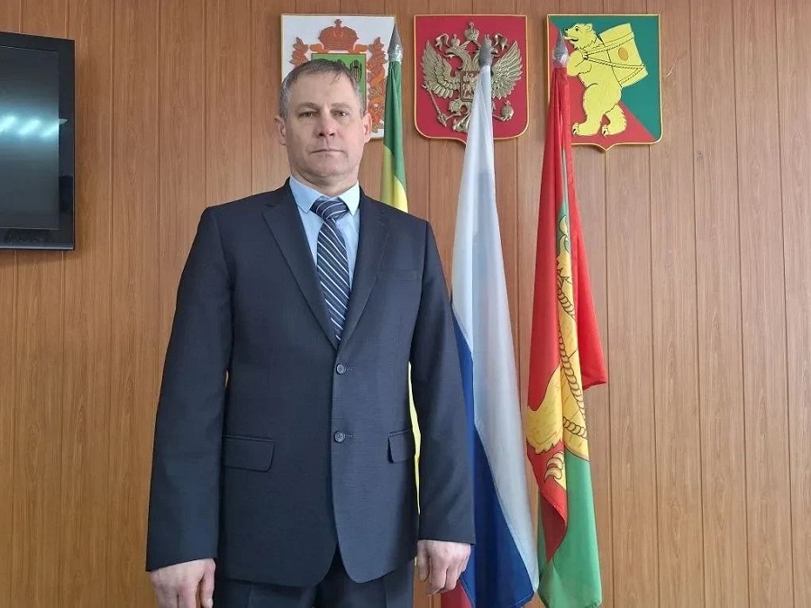 Иван Козин будет исполнять полномочия главы Земетчинского района