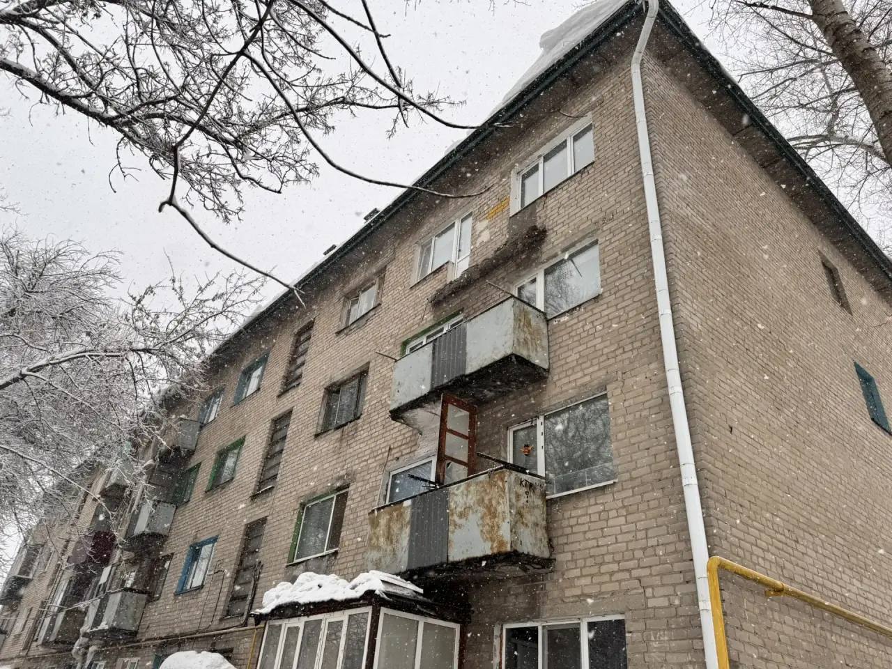 На улице Ленина в Пензе обрушился балкон жилого дома