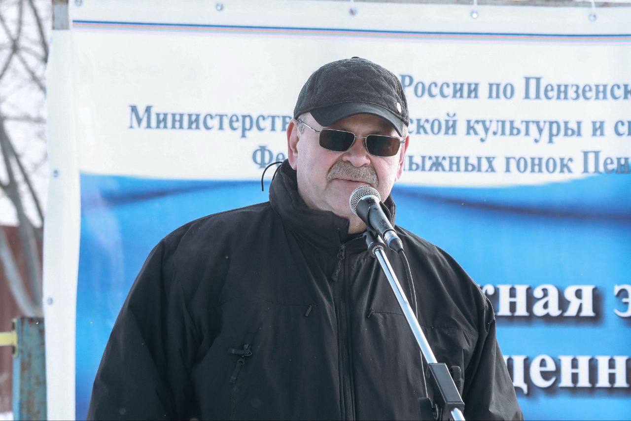 Губернатор Олег Мельниченко дал старт лыжным гонкам памяти Дмитрия Шорникова