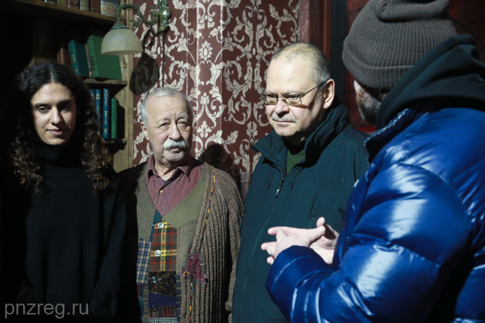 Губернатор Олег Мельниченко побывал на съемочных площадках фильма «Живая книга»