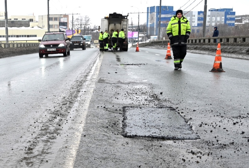 В Пензе с начала года устранили дефекты на 1 тыс. кв. м дорог