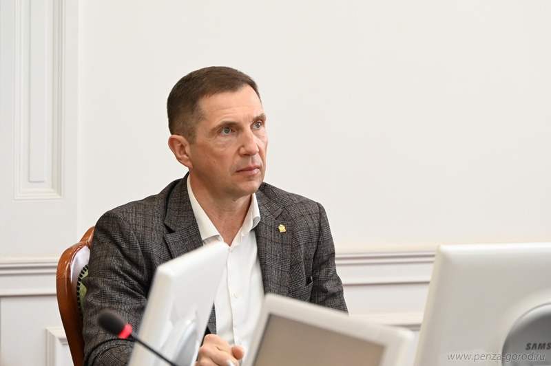 В Пензе проведут ревизию остановок и брошенных автомобилей