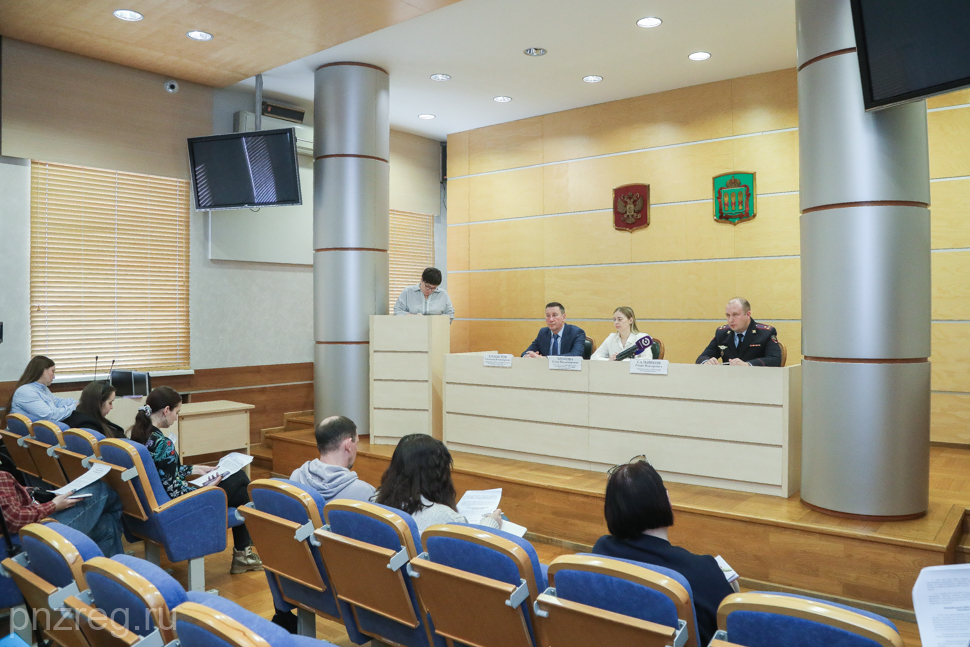 В пензенском правительстве обсудили профилактику кибермошенничества