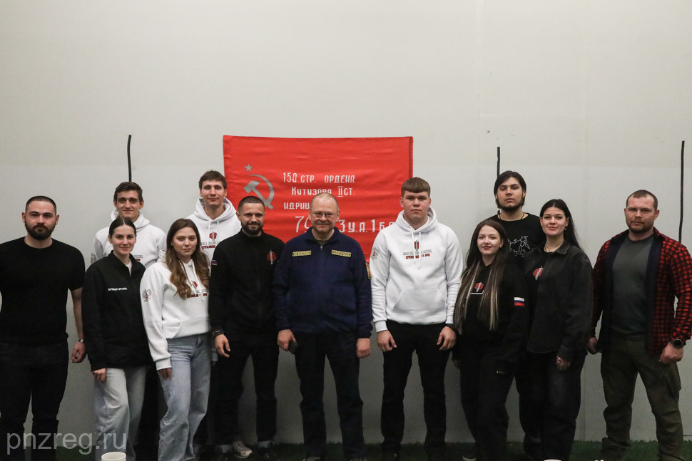 Губернатор Олег Мельниченко предложил сотрудничество пензенского «Тигра» и донецкой «Народной дружины»