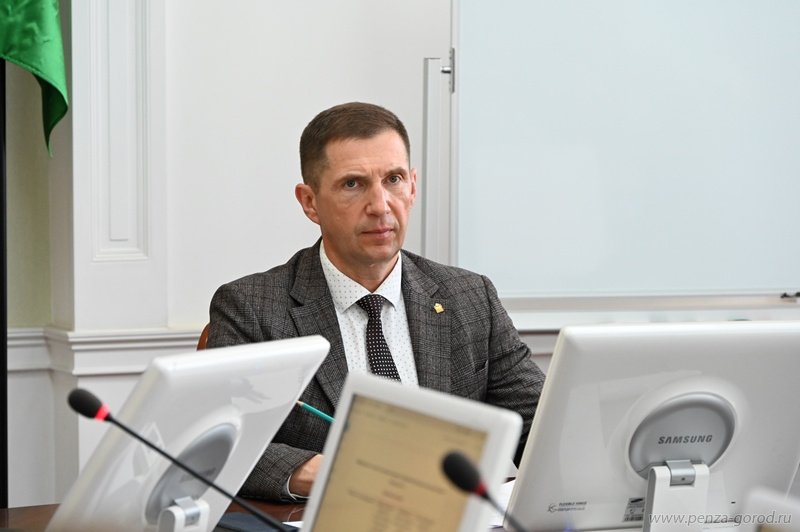 В администрации Пензы обсудили меры по борьбе с подростками на питбайках