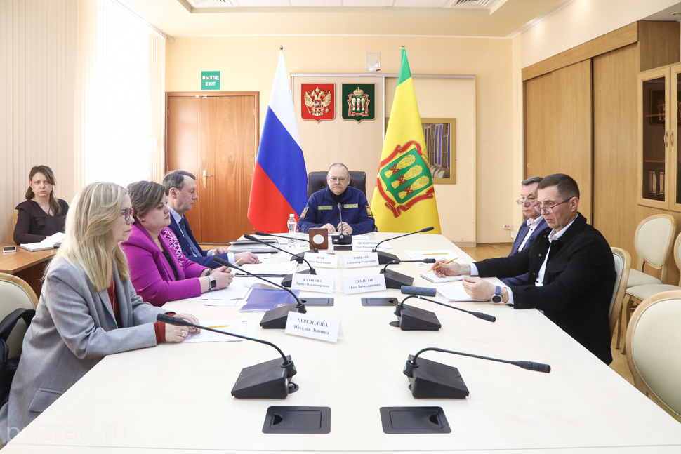 Олег Мельниченко доложил Игорю Комарову о капремонте школы № 56 в Пензе