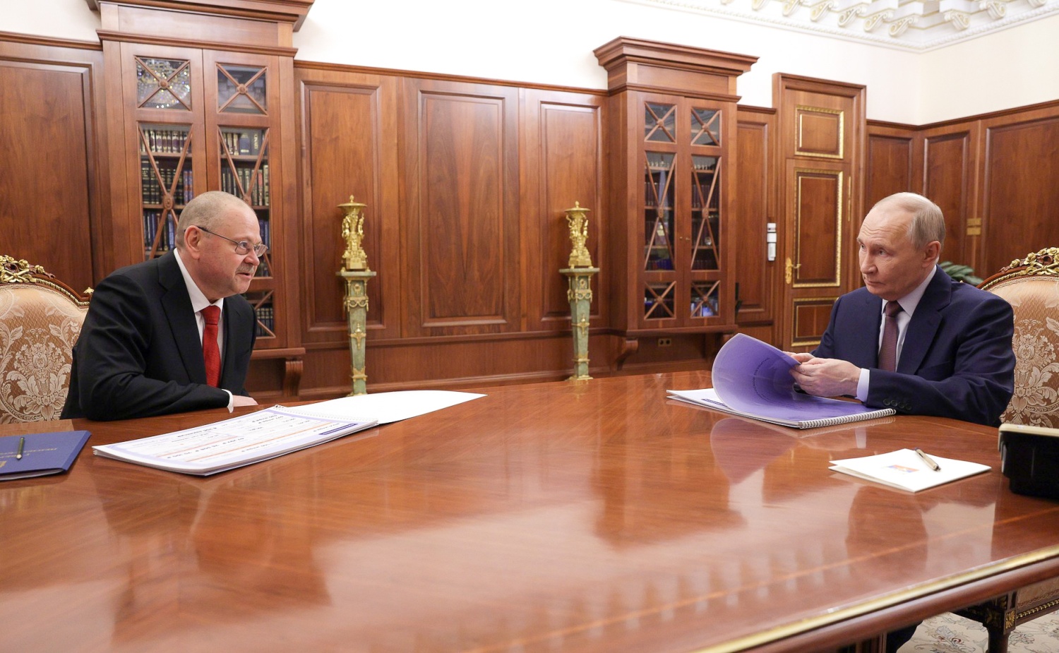 Губернатор Олег Мельниченко представил доклад президенту Владимиру Путину