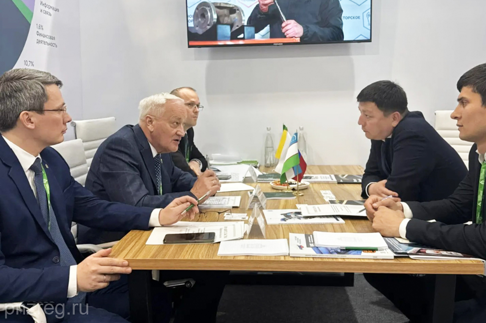 Николай Симонов встретился с представителями хокимиятов Ташкентской и Навоийской областей Узбекистана