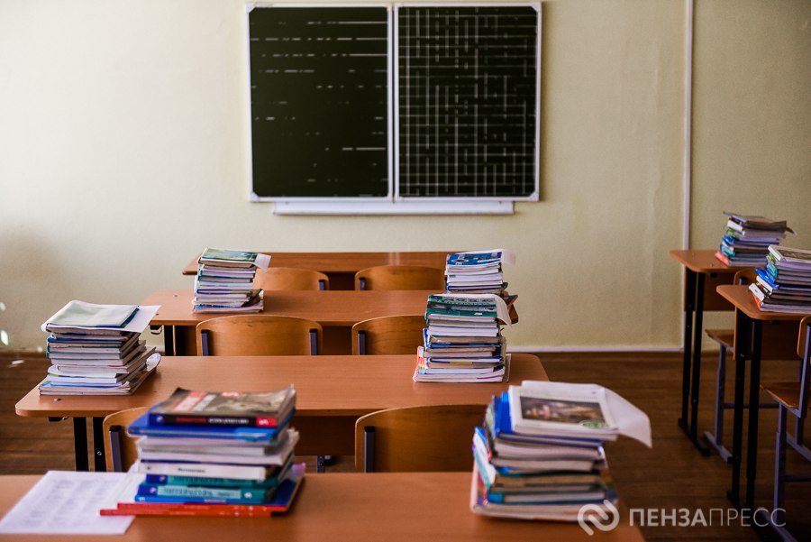 Школьники и студенты Пензенской области переведены на удаленку из-за ракетной опасности