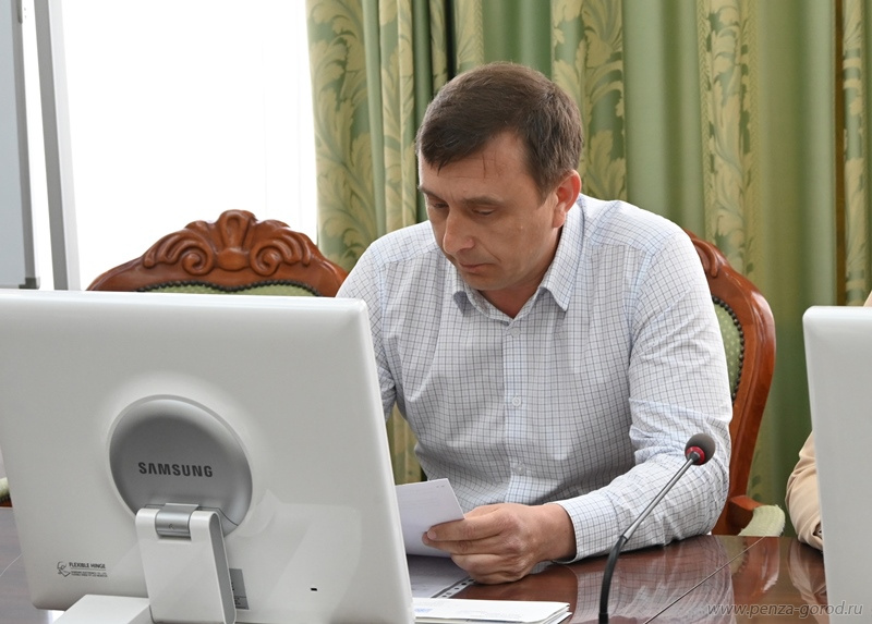 В Пензе снова подняли вопрос о несанкционированной торговле на улице Центральной