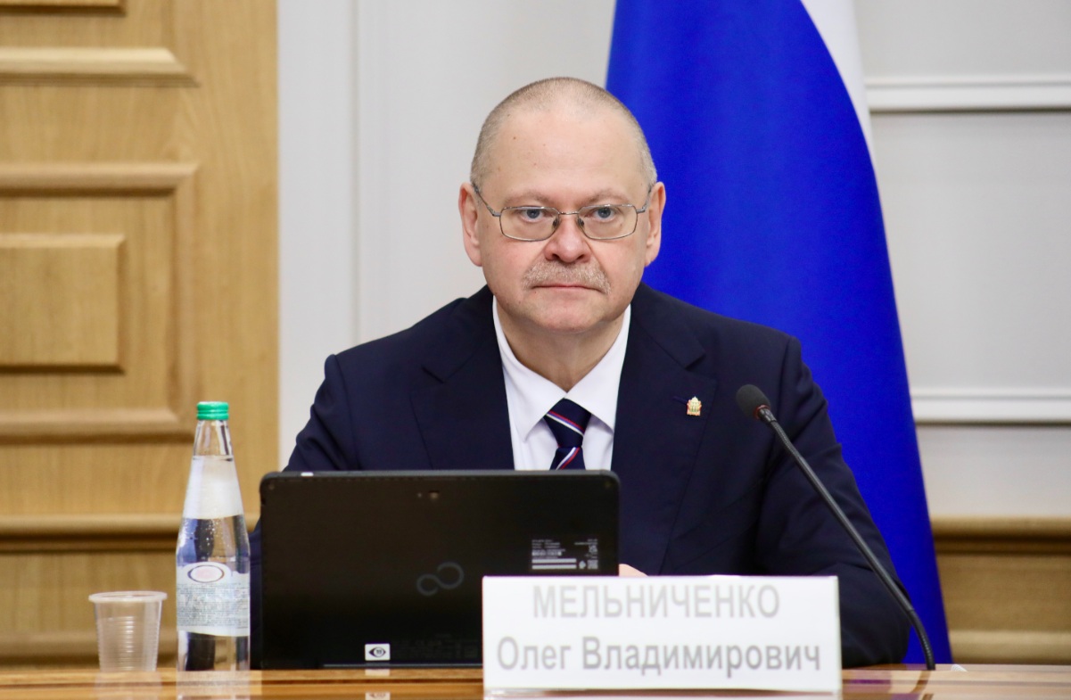 Губернатор Олег Мельниченко посетил заседание своего бывшего комитета Совета Федерации