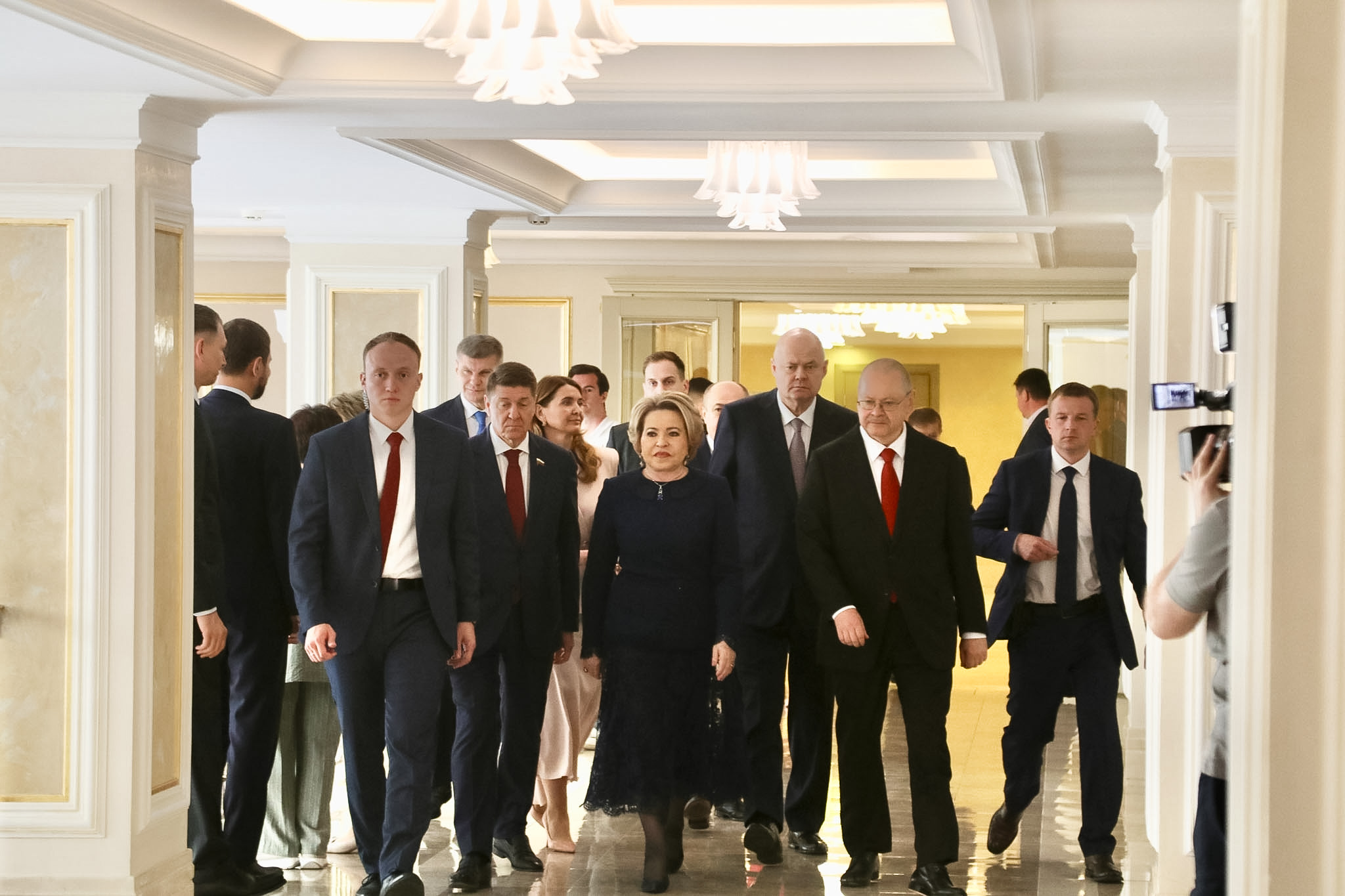 Спикер Совфеда Валентина Матвиенко осмотрела выставку Пензенской области
