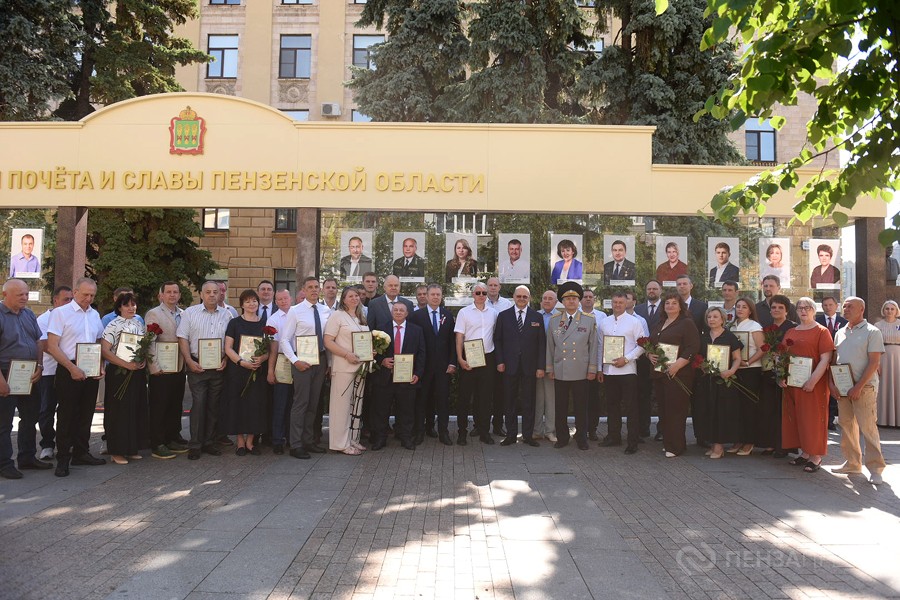В Пензе открыли обновленную Галерею почета и славы региона
