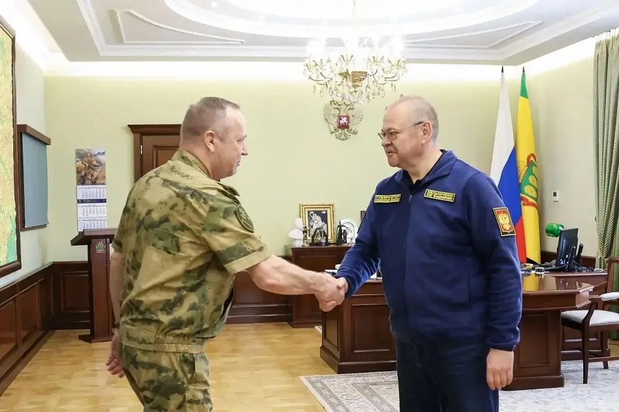 Губернатор Олег Мельниченко встретился с заместителем командующего Приволжским округом Росгвардии Виталием Садовниковым