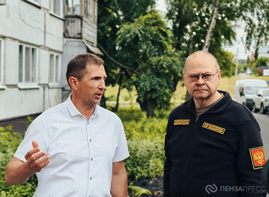 Губернатор Олег Мельниченко проконтролировал дворы, благоустроенные в рамках программы «Мой двор»