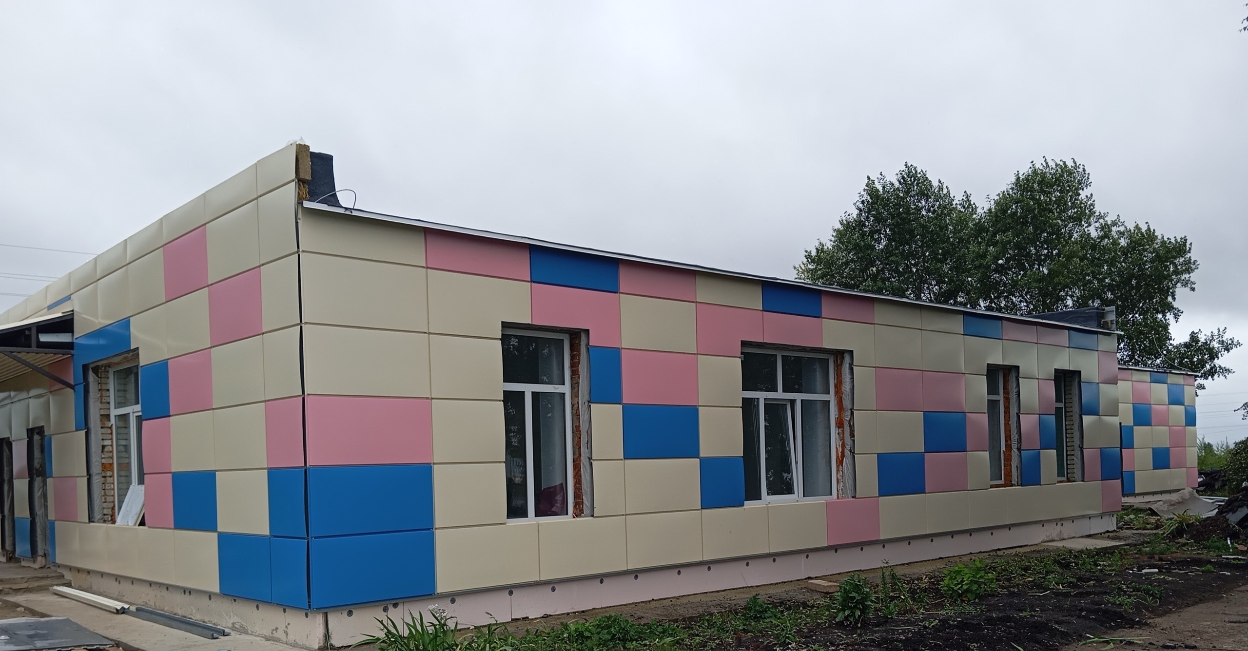 В Спасске и Нижнеломовском районе продолжается капремонт двух детских садов и школы