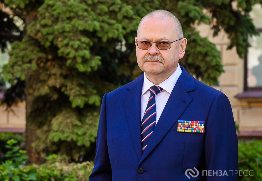 Губернатор Олег Мельниченко поздравил железнодорожников с праздником