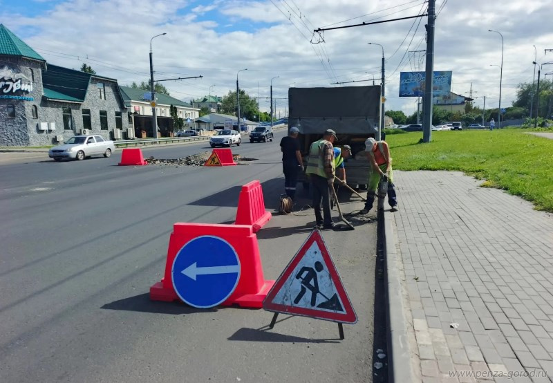 Названы сроки завершения ремонта дороги на улице Баумана в Пензе