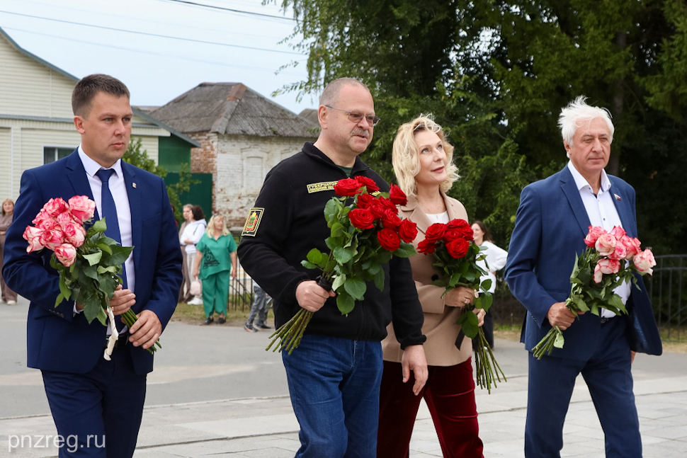 Инна Святенко и Олег Мельниченко открыли Купринский фестиваль в Наровчате
