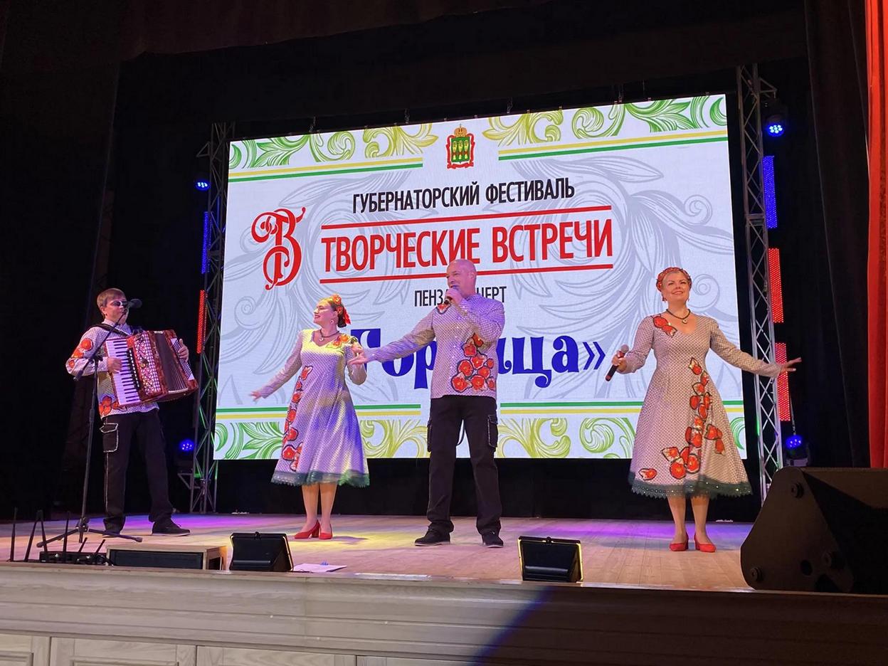 В октябре губернаторские проекты «Театральные вечера» и «Творческие встречи» побывают в 11 районах