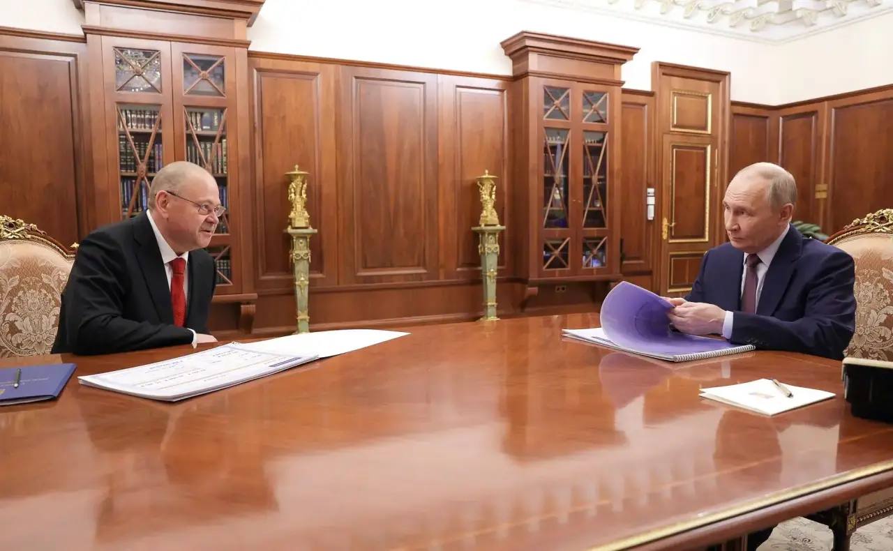 Губернатор Олег Мельниченко поздравил президента РФ Владимира Путина с 74-летием