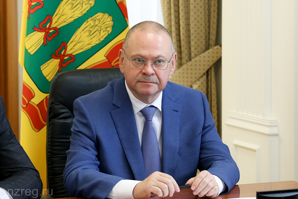 Пензенский губернатор поздравил семью Будукиных с победой во всероссийском конкурсе