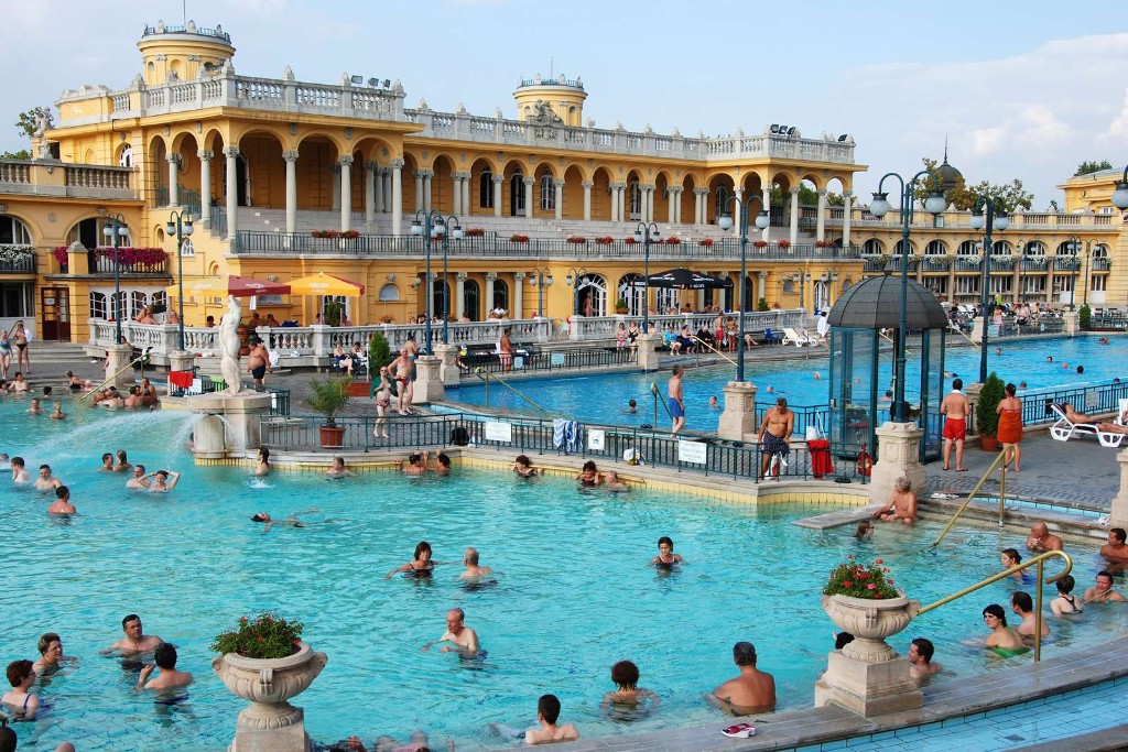 Путешествовать больше и дешевле: купальни Будапешта. Сеченьи