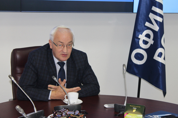Председатель Правительства Николай Симонов в общественной приемной «Офицеров России»