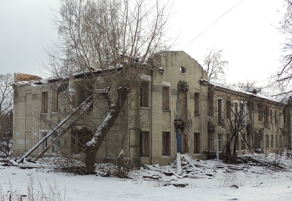 Директор Департамента ЖКХ Денис Леонтьев: «В 2018 году запланировано снести порядка 110 домов»
