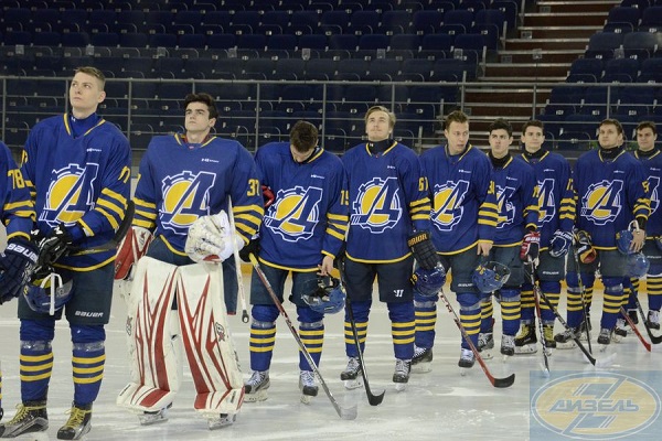 Хоккеисты пензенской «молодежки» преодолели первый барьер плей-офф