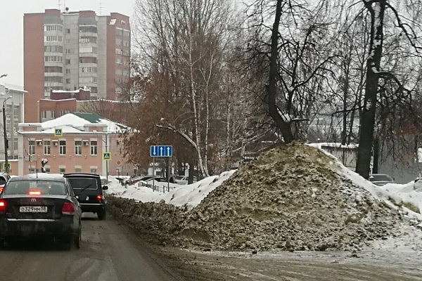 Читатели пишут: дороги чистят лишь в час пик