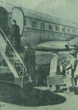 Посадка в самолёт Ил-14 в Пензенском аэропорту. Фото Г. Трусова («Пензенская правда» от 19 мая 1962 г.)